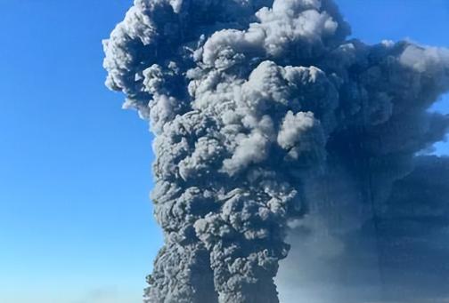 71人死伤、黑云压城！7月18日凌晨的大规模无人机突袭，直接把俄乌开战以