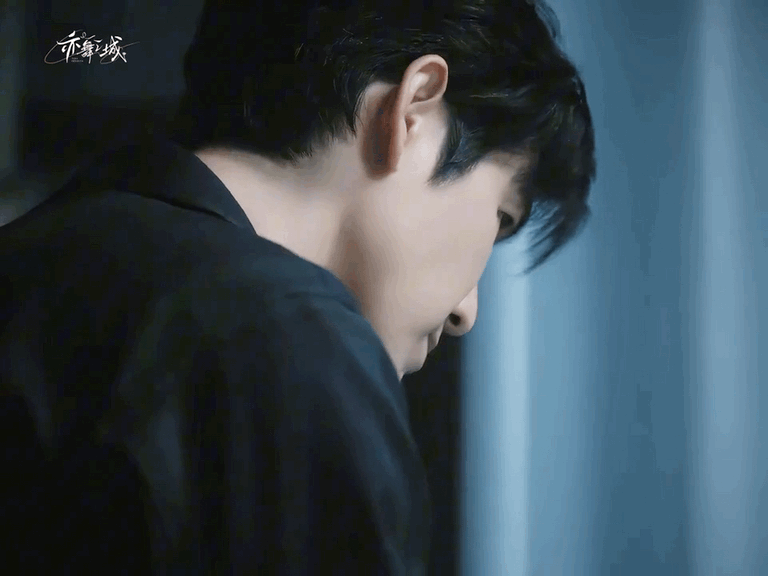 克制的爱意被秦岚钟汉良演出来了秦岚钟汉良新剧太绝！醉酒时他揽她入怀的克制，晕倒