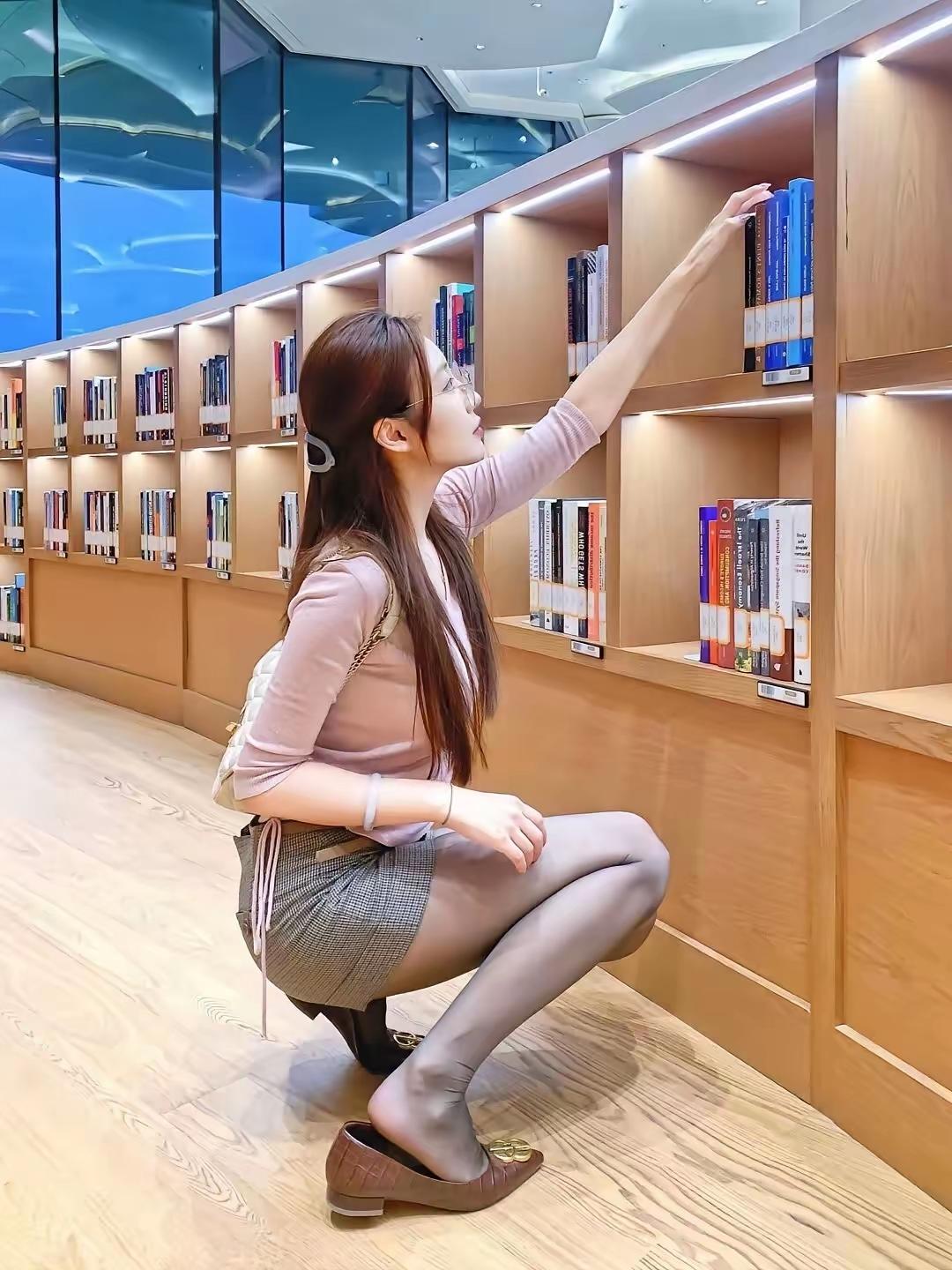 周末休息，看书的一天，跑步的一天，看景的一天，睡觉的一天，吃喝的一天，你会选择哪