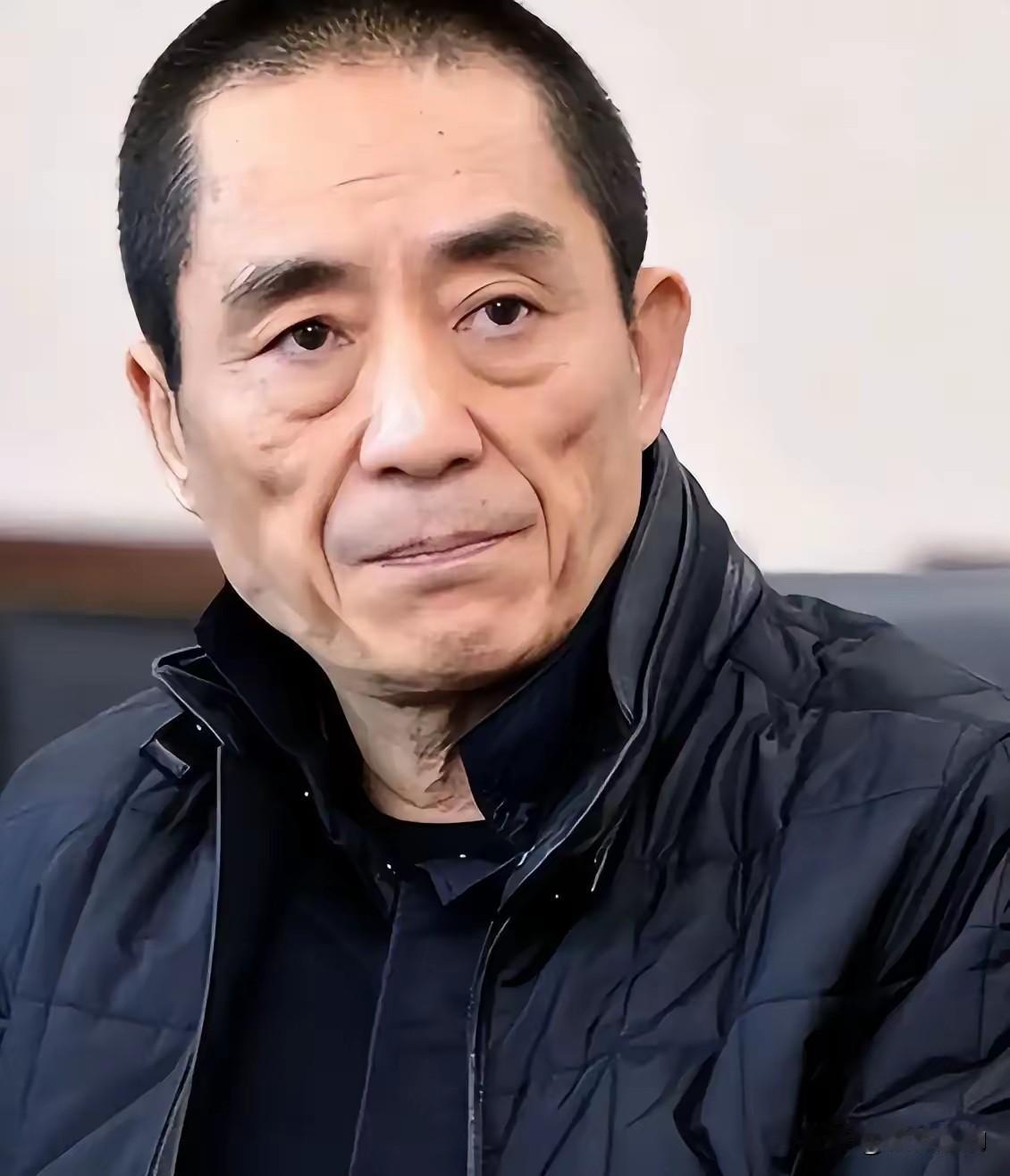 76岁张艺谋，悲痛发文！8月10日，对于导演张艺谋来说，是悲痛的一天。他的老朋