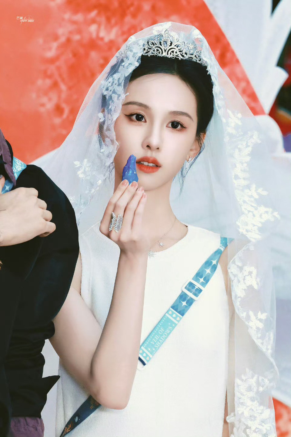 谁不想要陈都灵这样的上班搭子谁不想要啊我做梦都要笑醒