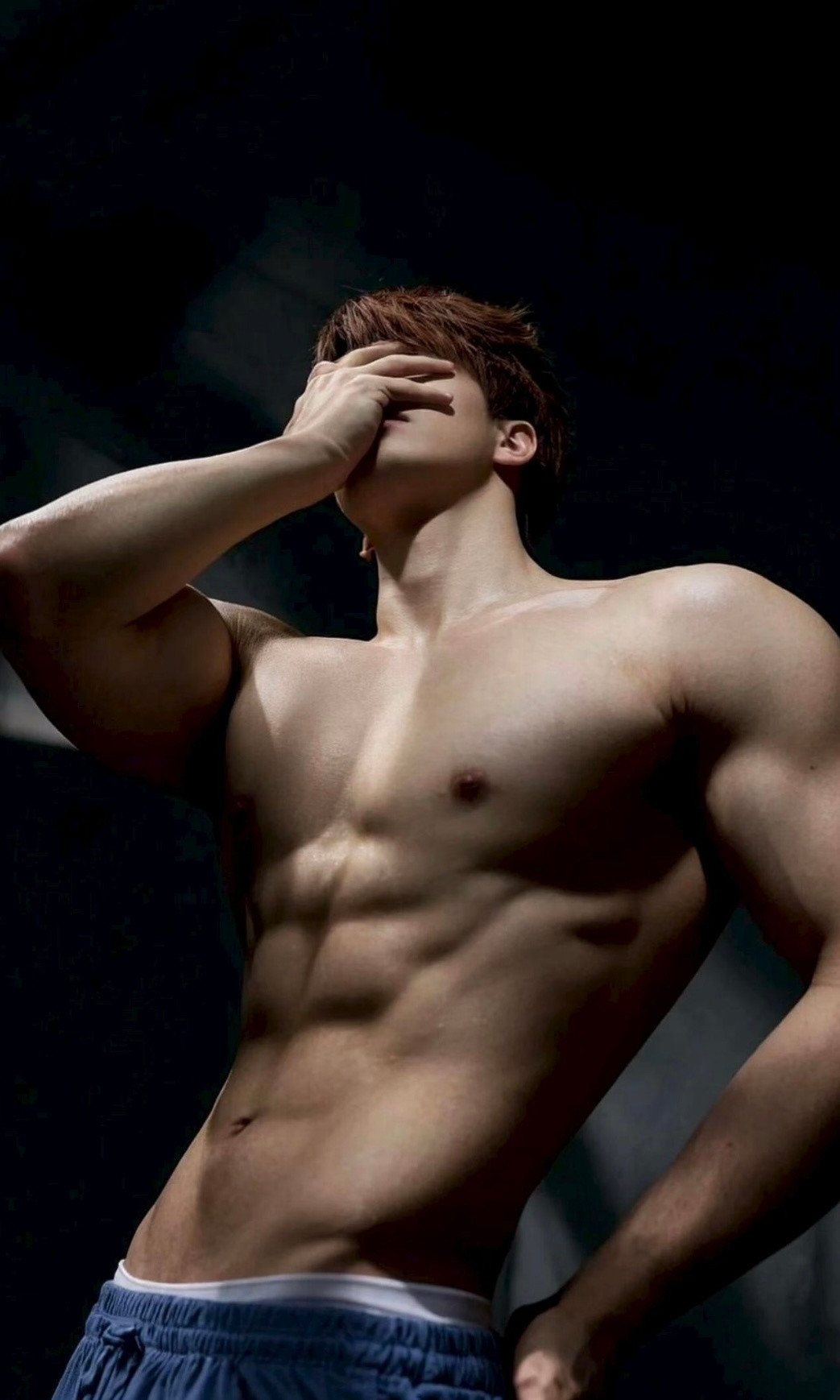 肌肉男胸腹肌直男健身男模