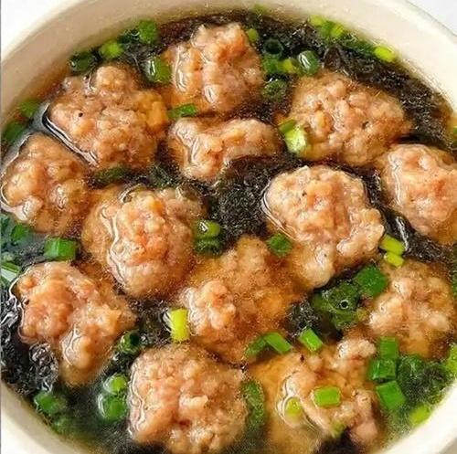 当妈的容易吗？亲家母捎来5斤牛肉丸，我连给亲闺女装一袋的资格都没有？前几天亲家