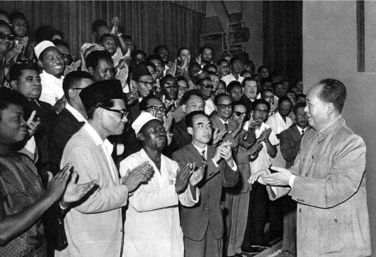 1966年8月21日毛主席说：美帝国主义是我们的对头。时间是当天上午。老人家