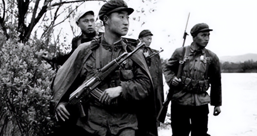 1969年，珍宝岛冲突后，苏联扬言要对我国实施一次外科手术式核打击。主席得知后回