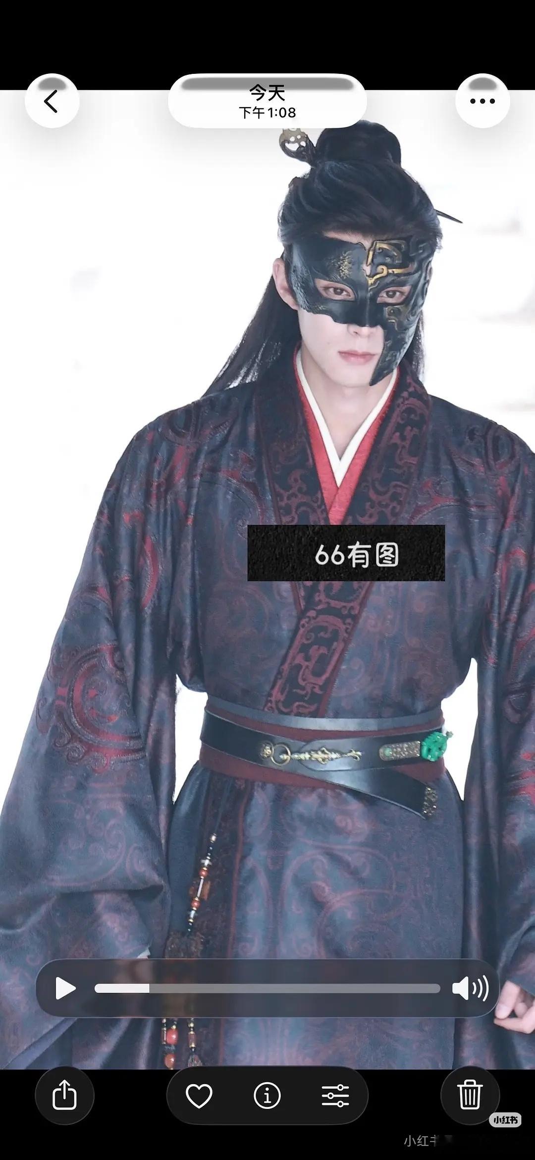 王鹤棣这算不算是标准的A4腰？身材真的很不错！