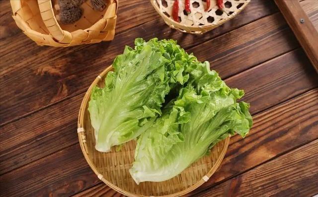 生菜，许多人热衷的减肥食物，似乎是健康饮食的代表。它低热量、低脂肪，容易让人觉得