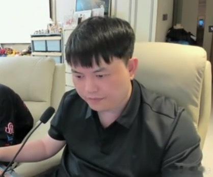 枫哥：这比赛还真要80%以上的是主播搞才有氛围，现在氛围都搞不起来就和吃力，感觉