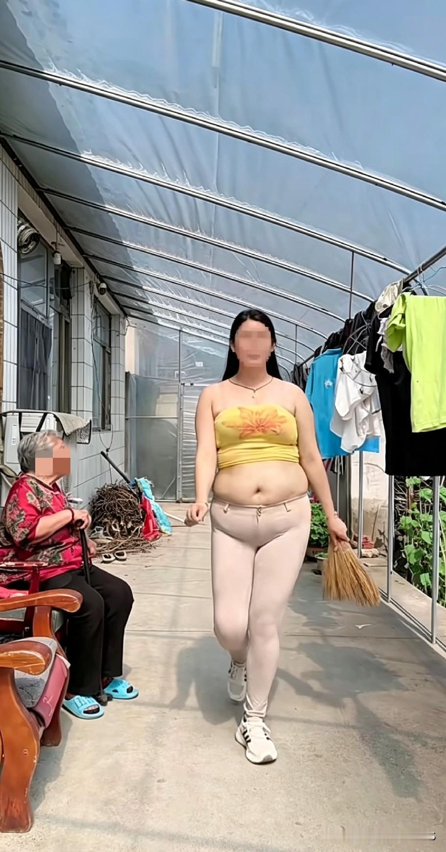 现在全网都在追捧瘦子，我偏偏就吃丰满这一款！萝卜青菜各有所爱，想问下大伙，苗条
