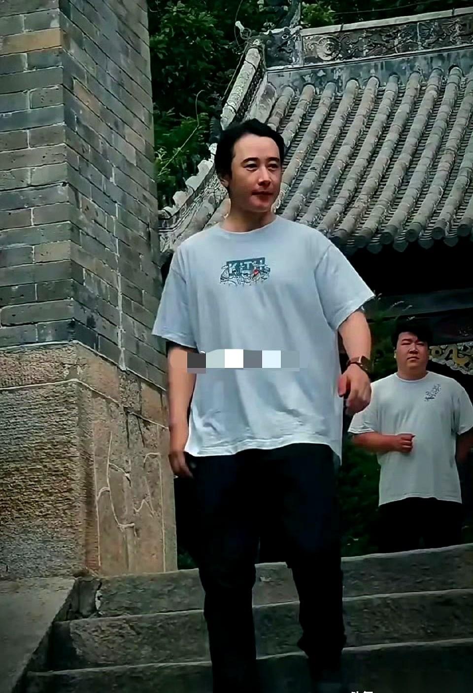 “罗晋眼里没光了！”大半夜刷到这热搜，我差点把敷了一半的面膜笑掉。顺藤摸瓜一