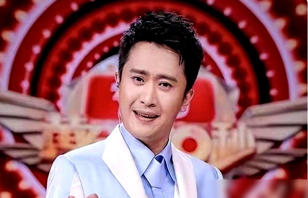 撒贝宁和杨帆，央视同事16年，至今没加微信！可这俩人的境遇，天差地别到让人拍桌。