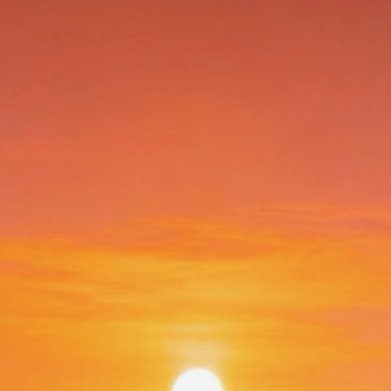 山与海的尽头，藏着最温柔的答案原来日出真的会把整座雪山都点亮船行在碎金般的波光里