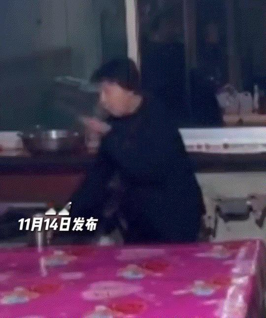 泪目了！山西，一老奶奶因睡眠不好，便吃了助眠药后躺在炕上就睡着了，这爷爷回家看到