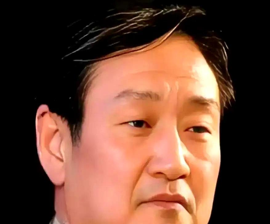 你爷爷病重，想见最后一面。你亲爹英达却告诉你：“别来，我不想让外人看见你。”