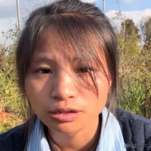小英回应上拉如开奔驰：给钱签协议互不缠，这波操作够清醒！网红小英终于松口了