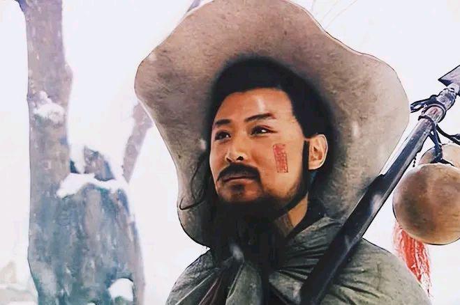 林冲打武松，其实很轻松？这三位好汉，能30回合击败武松1、入云龙公孙胜梁山好