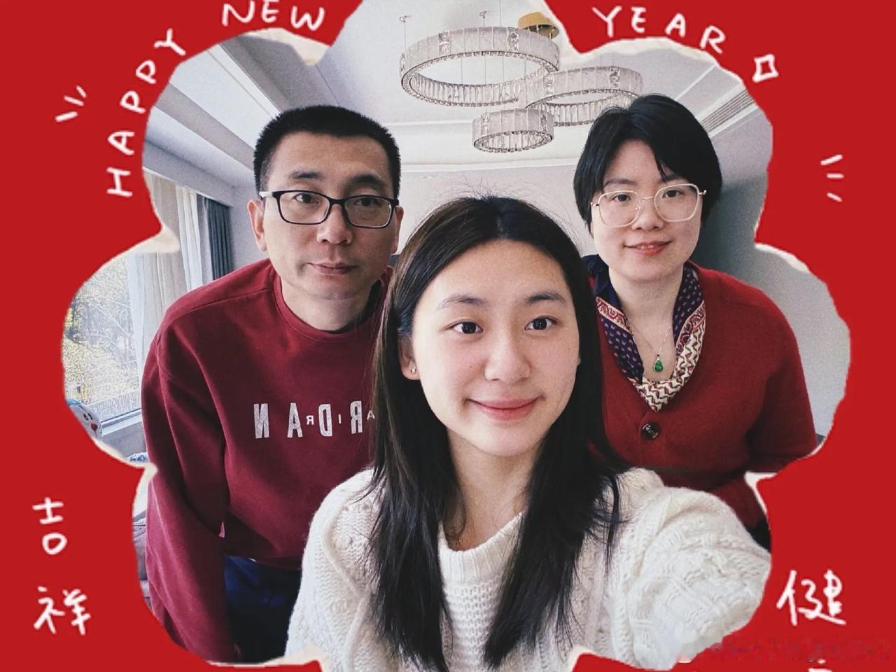 陈熠的2025难忘瞬间！陈熠昨晚在网络上发了很多照片，回顾2025的精彩瞬间，