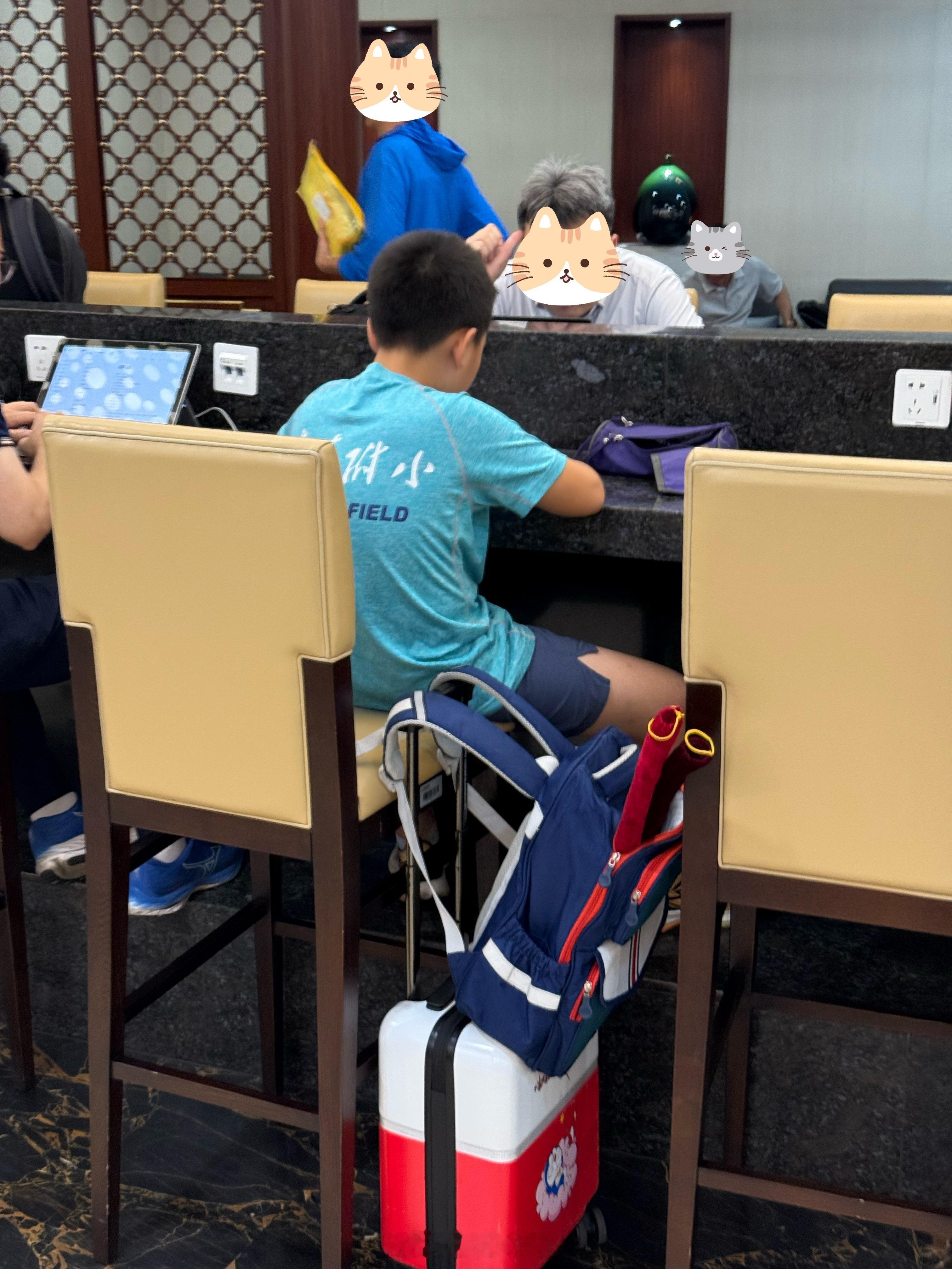 不愧是清华附小休息室都还在埋头学习📖​​​