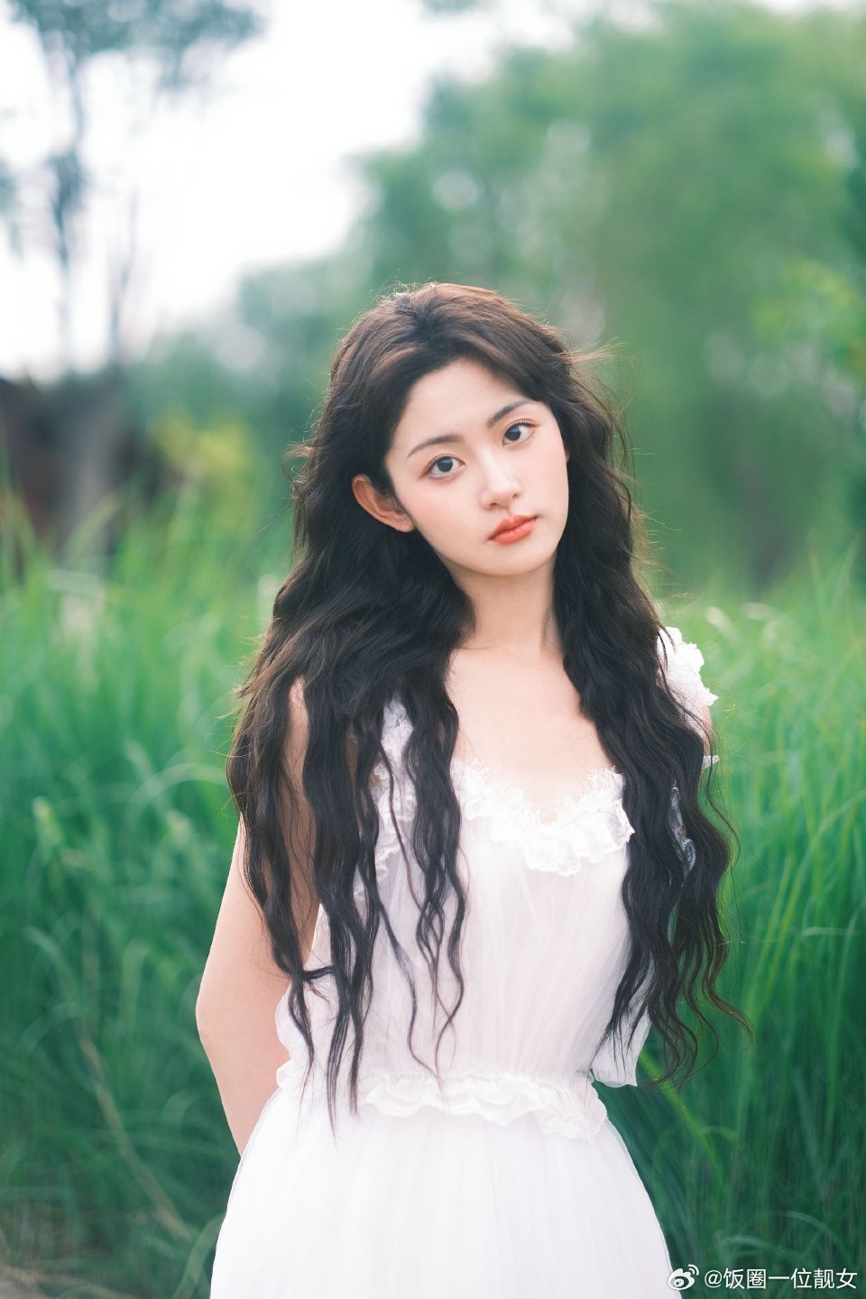 为什么都说赵晴资源好？好多无效播剧，于正为什么还捧？