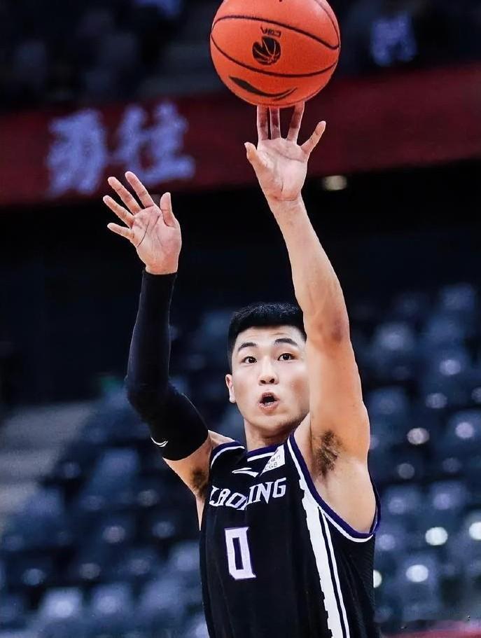 不得不说，高诗岩现在的防守是真硬啊！全运会热身赛辽宁战胜四川，小高立功了。丹东
