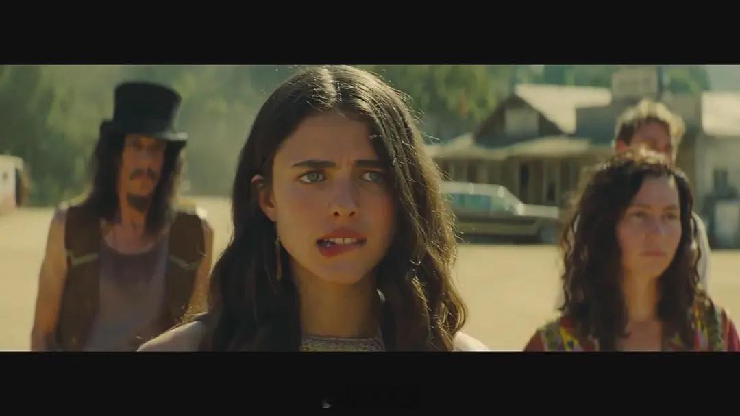 詹妮弗·劳伦斯在最近一次播客采访中透露：在「好莱坞往事」里与莱昂纳多、布拉德·皮