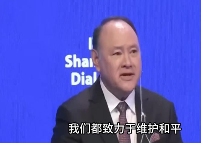 菲律宾终于认怂了？防长亲口松口：根本不敢和中国对抗。 当地时间9月26