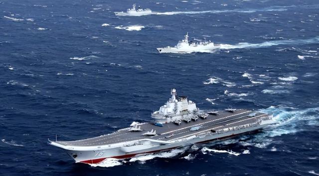 中国突然宣布了。这一消息犹如投下一颗震撼弹，让原本就紧绷的台海局势再次升温。官方