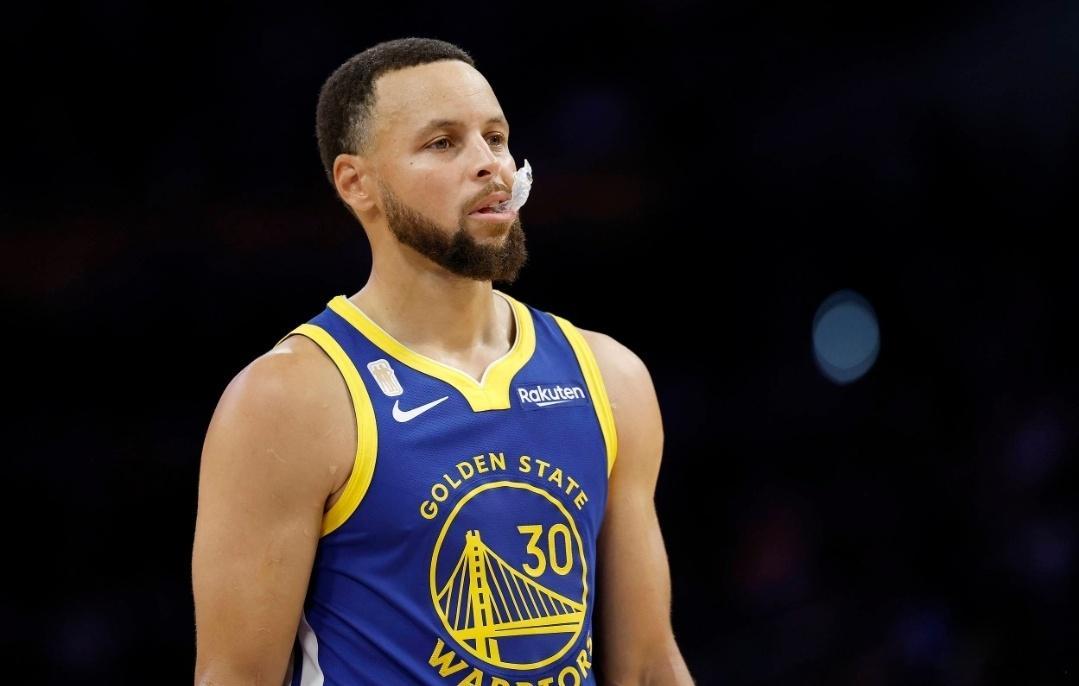 库里复出空砍39分科尔：有意让库里&斯潘塞同时出场，如此库里能减少持球更多打无球