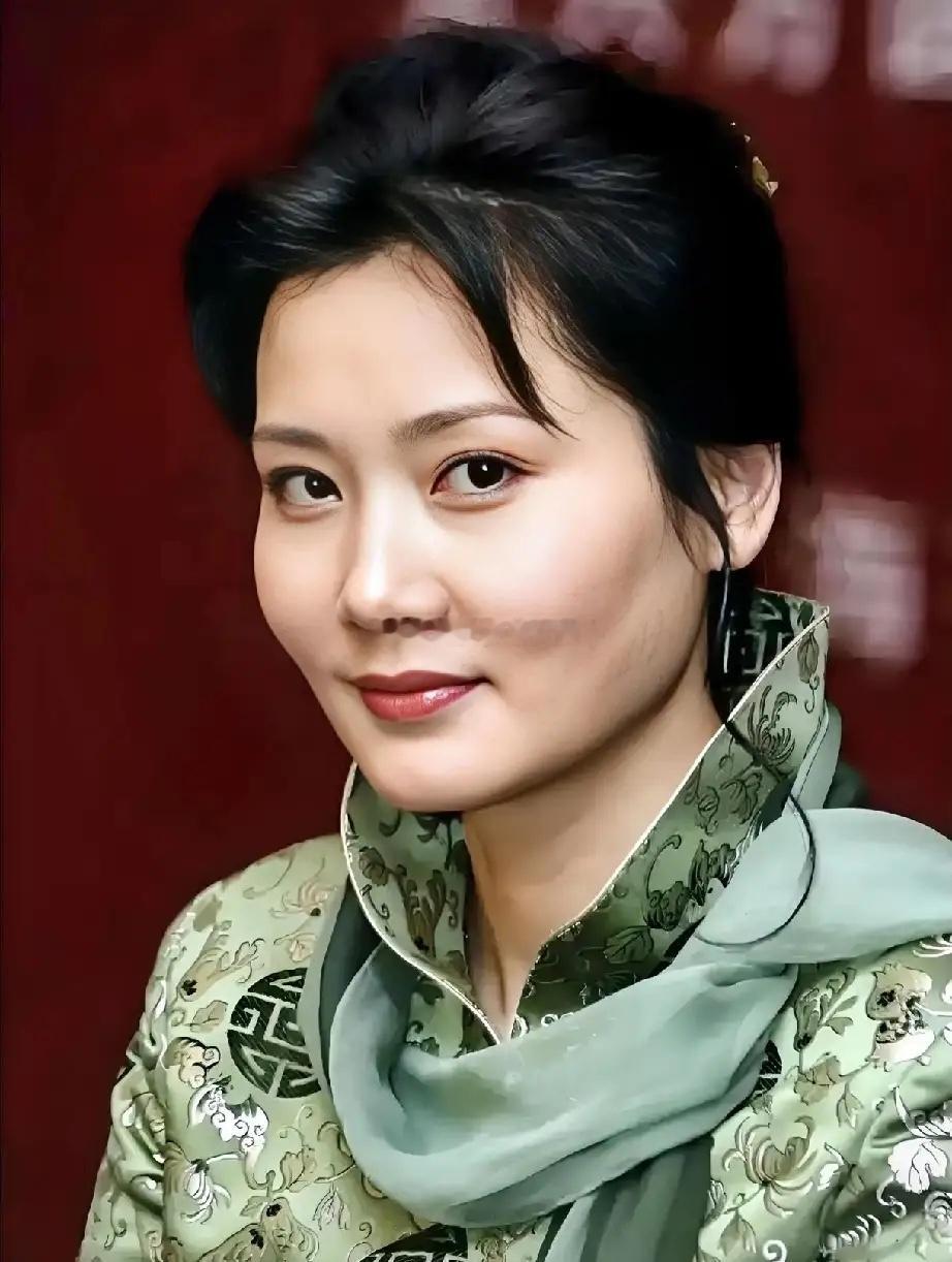 何赛飞说：“我以前丁克不想生孩子，我老公也同意，但后来生了儿子，我觉得他是我最好