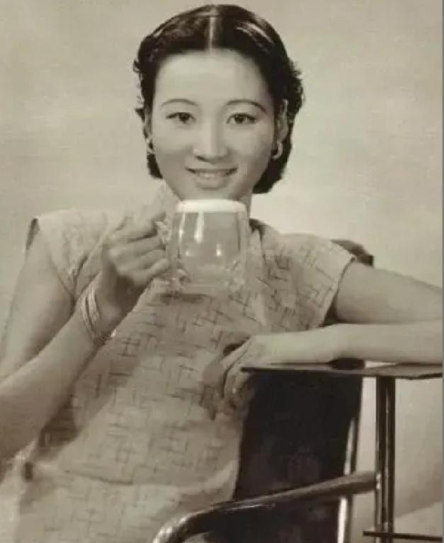 大婚之夜，17岁的钱玄同被哥哥推进新房，哥哥特意叮嘱：“好好圆房，先生下孩子，以