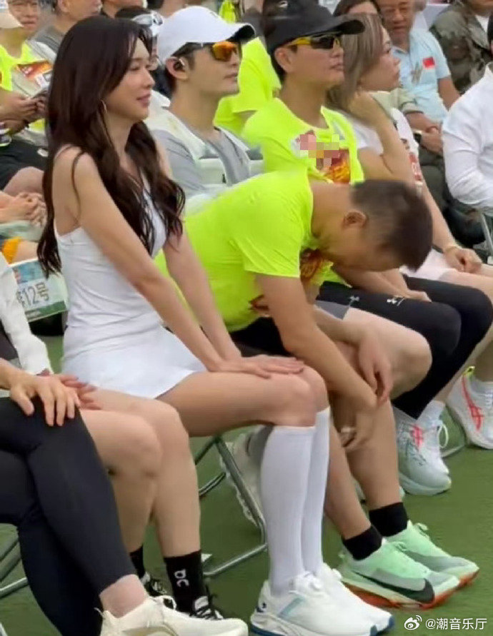 黄晓明林志玲同框世纪同框有！黄晓明遇上林志玲，颜值气场双双拉满，这才是真正的时