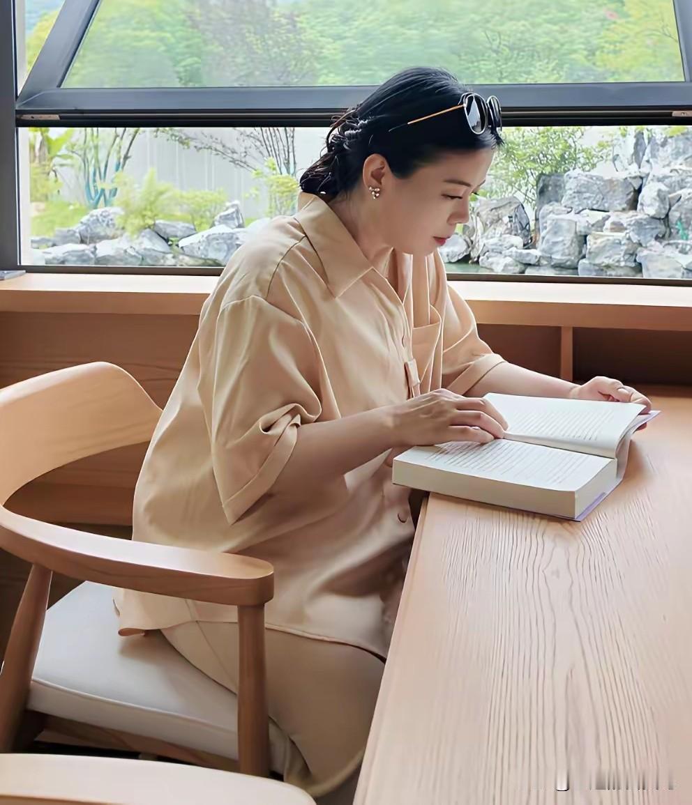 大娘，谎言的“编织大师”还能撑多久？大娘肯定也看到了许妈6月30号发的长文，不知
