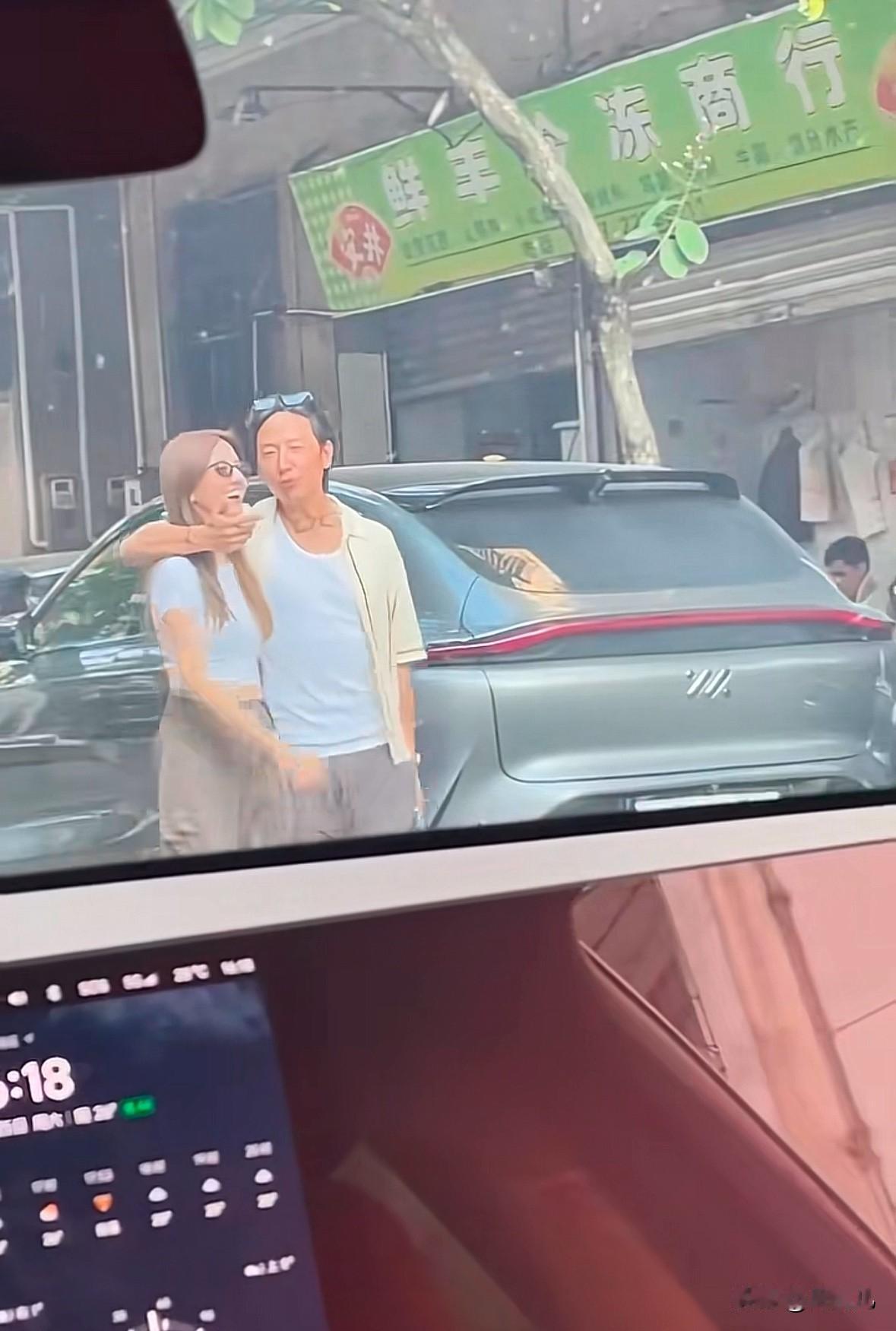 偶遇吴千语夫妇这两口子私下好恩爱啊你信不信,好的婚姻,其实不是经营出来的,
