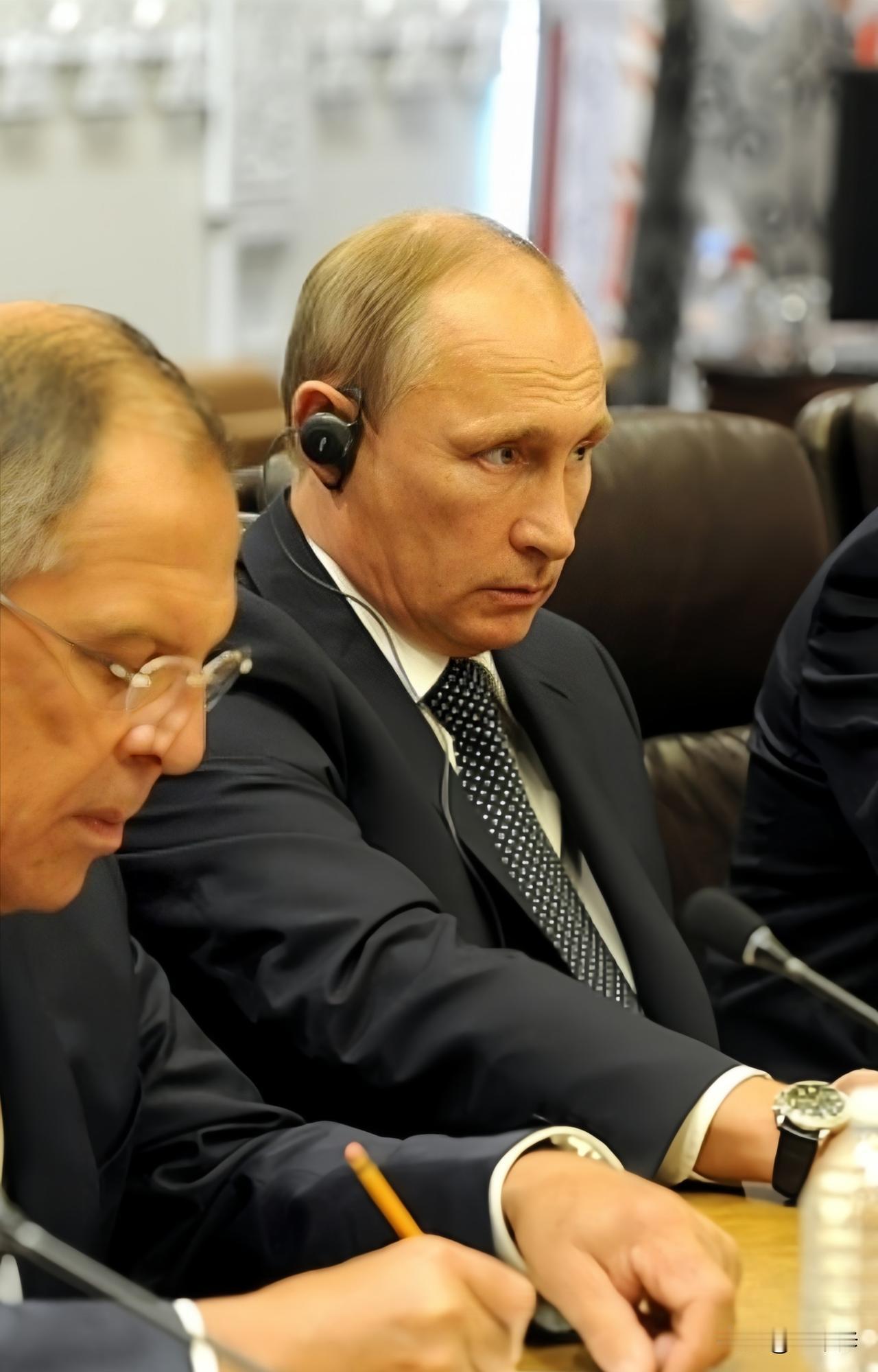 阿拉格齐见了普京大帝，可以说不虚此行！1.俄罗斯确实仗义，称将协助伊朗突破海