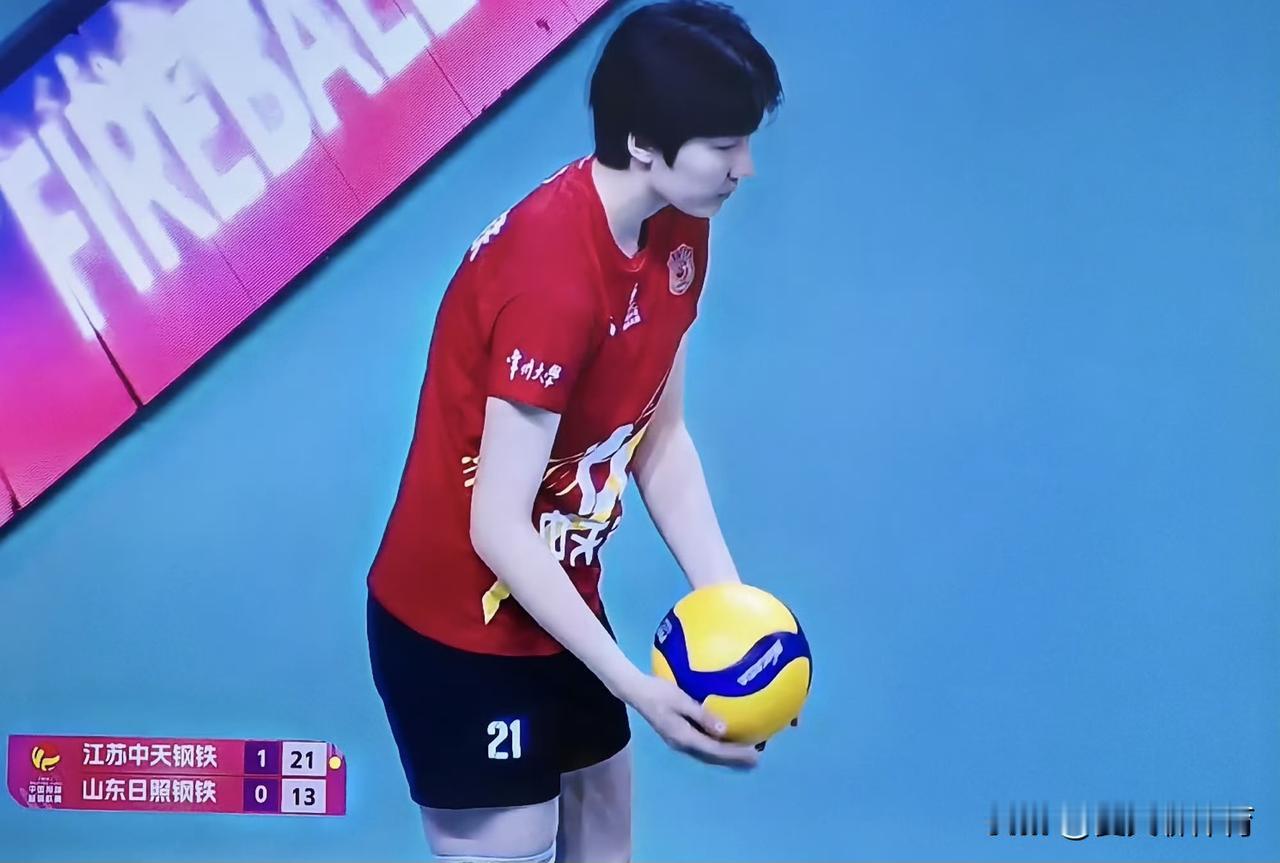 郭中楠要把自己打进国家队啊！关键是才16岁啊，仅用三场比赛就跃升到局均拦网榜第一