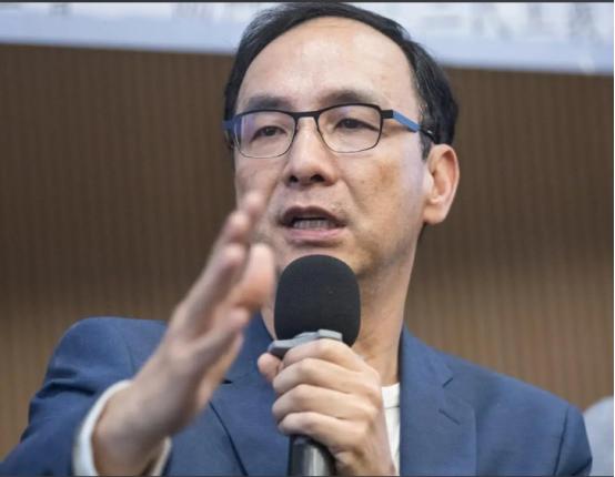 朱立伦今天干了一件有意义的事 8月13日，中国国民党主席朱立伦在国民党中央党