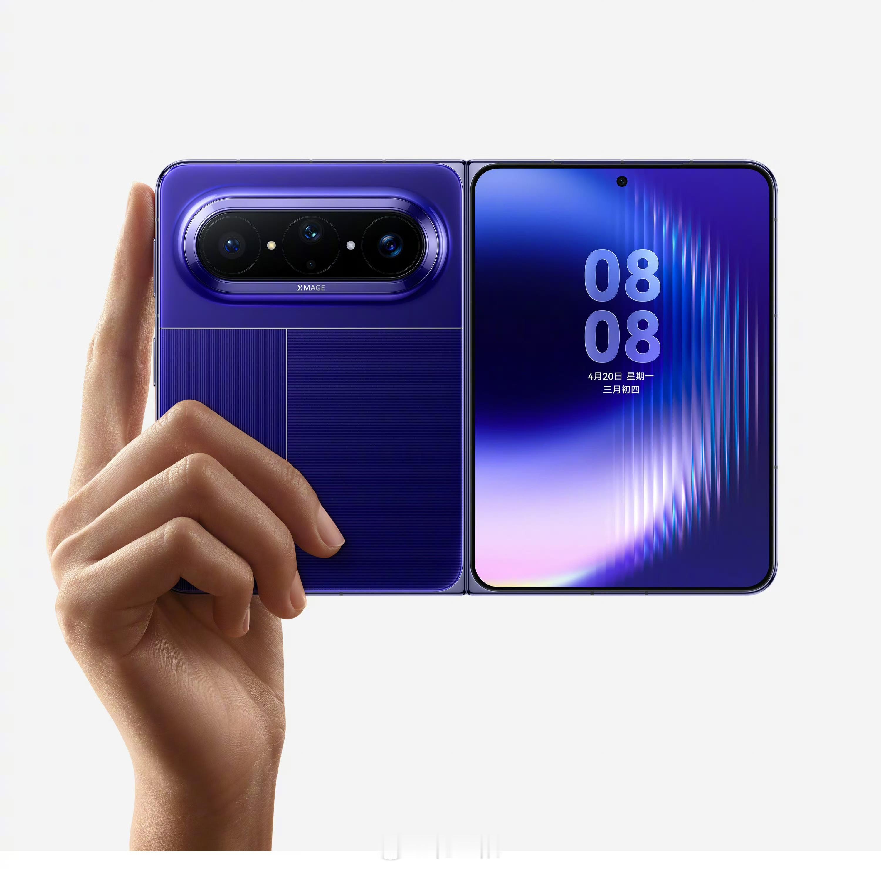 这次华为的新阔折命名为PuraXMax，外屏也是全面屏设计了上代的外屏更像是