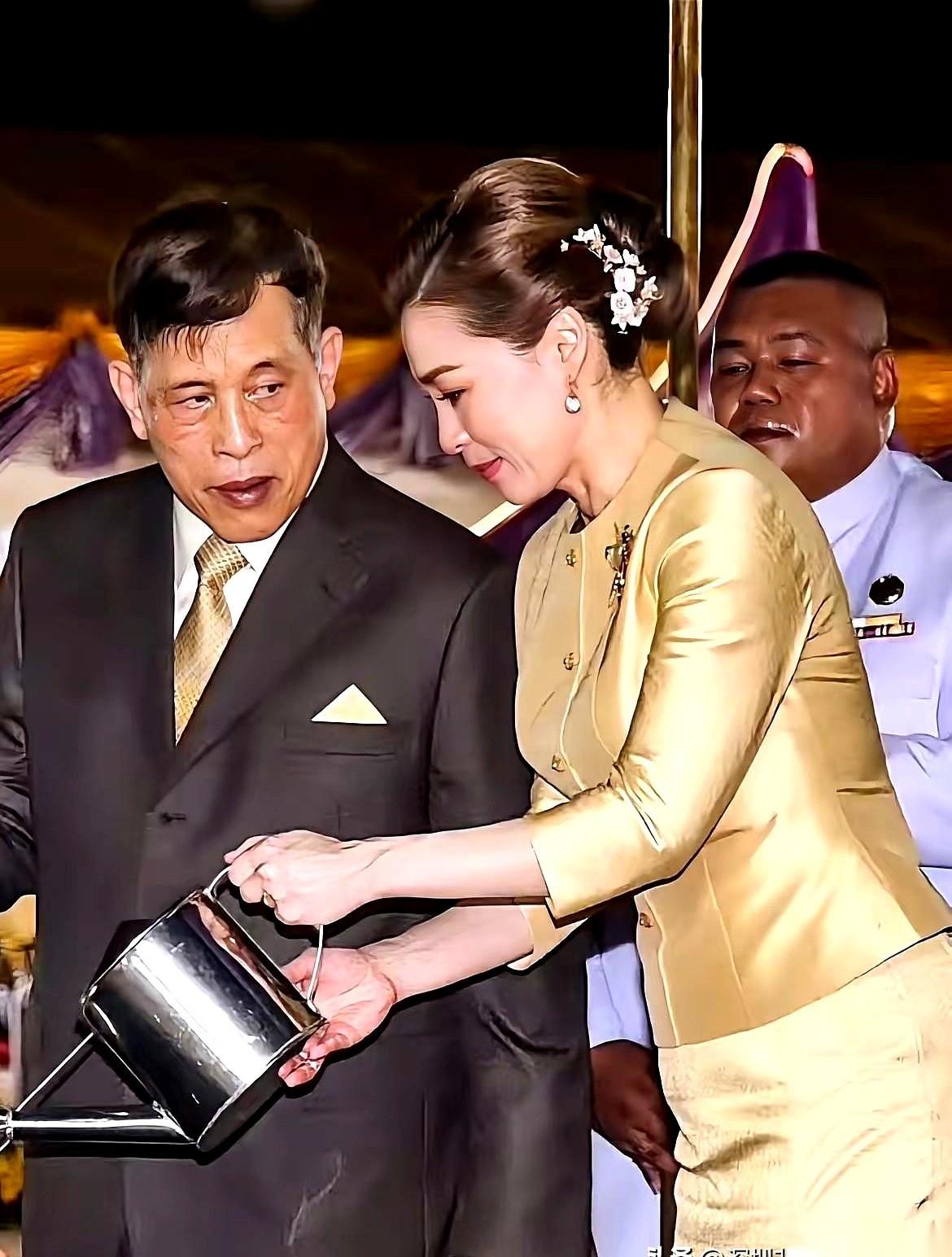 被老公嫌弃、被情敌挑衅、甚至被继子翻白眼，这要是搁一般人身上，估计当场心态就得崩