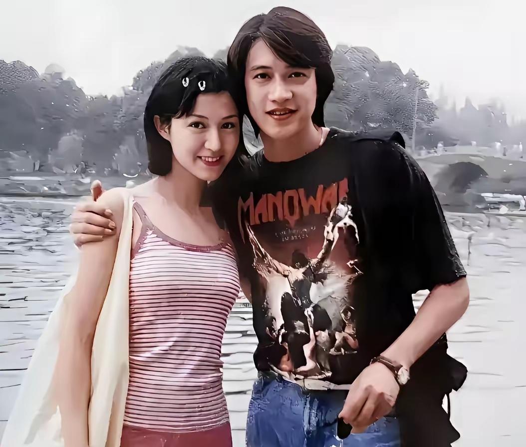 陆毅最近的状态一曝光，评论区都在说“岁月这刀够狠”。年轻时的他是真帅，《永