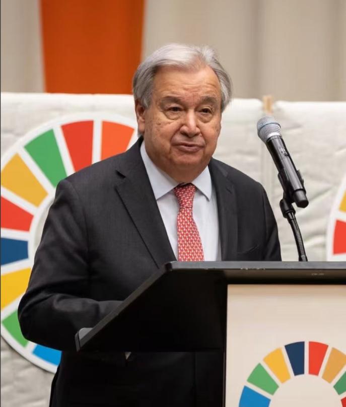 这一招“太极拳”打得，简直比咱们公园大爷还溜！12月11日，联合国秘书长那边