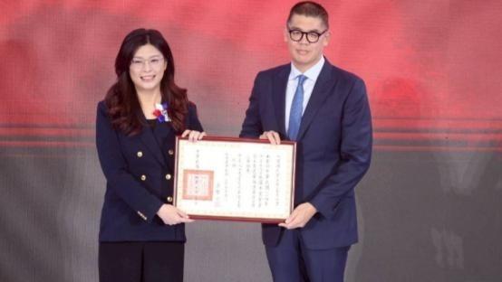 反对两岸统一？2026年1月20日，中国国民党主席郑丽文会拜马英九，马英九提出建