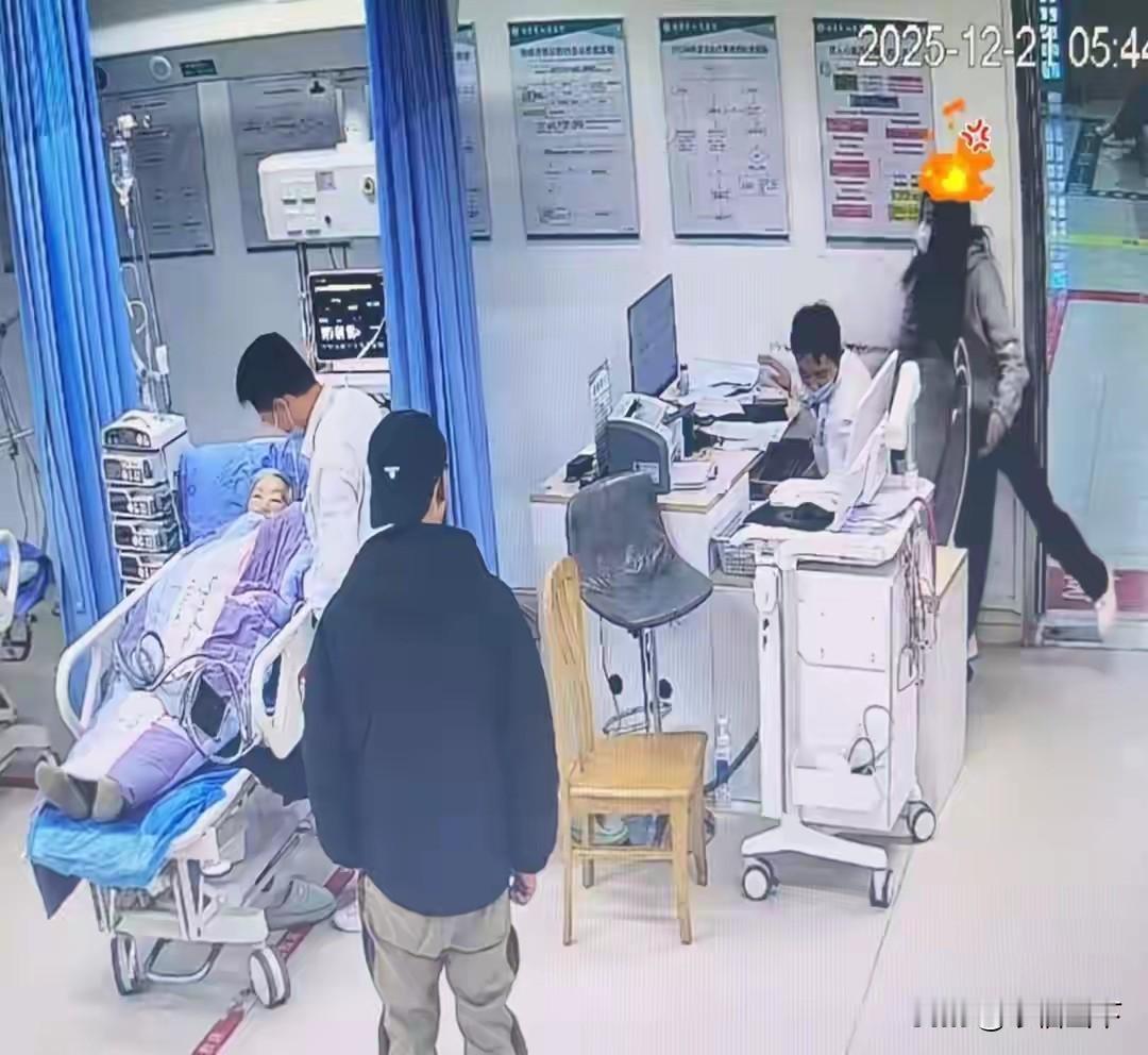 一巴掌扇碎医患信任？反转来了！逃跑女子的举动让全网沉默据西昌发布12月24日消