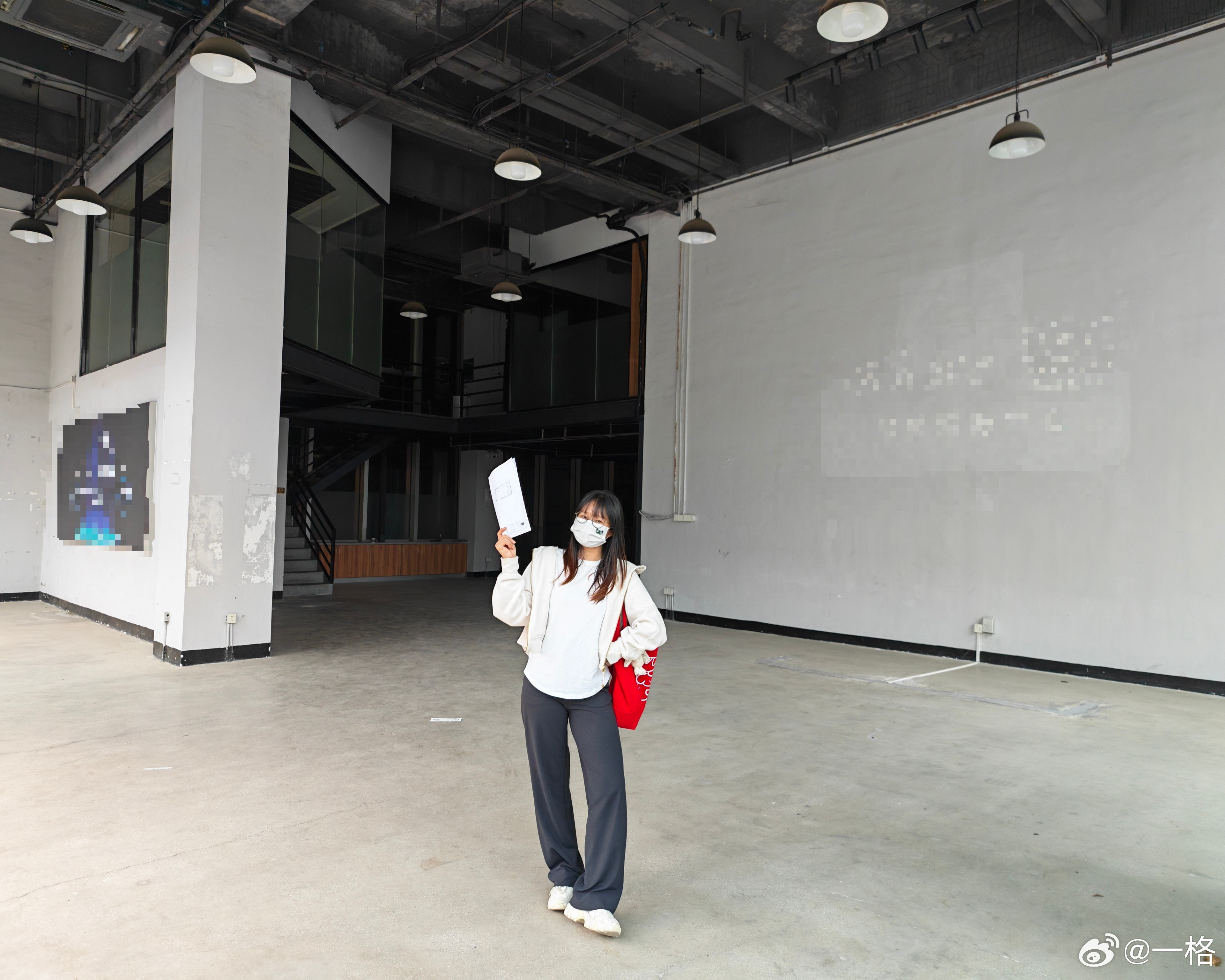 今天又办一件大事！合同签好了，正式拿下我的工作室！设计也差不多，生命不息，装修不