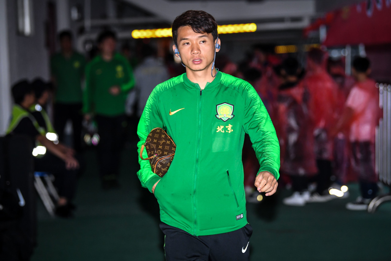 博主: 国安一新内援将于今晚抵京, 王刚续约一年池忠国基本离队