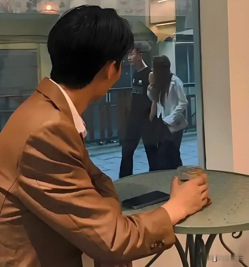 吃相太难看！四川邻水，男子和女子在社交软件认识，第2天见面，第3天见了女子母亲，