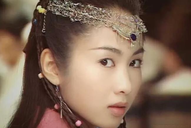1371年，为了招降“天下第一奇男子”王保保，朱元璋让人把王保保的妹妹观音奴带到