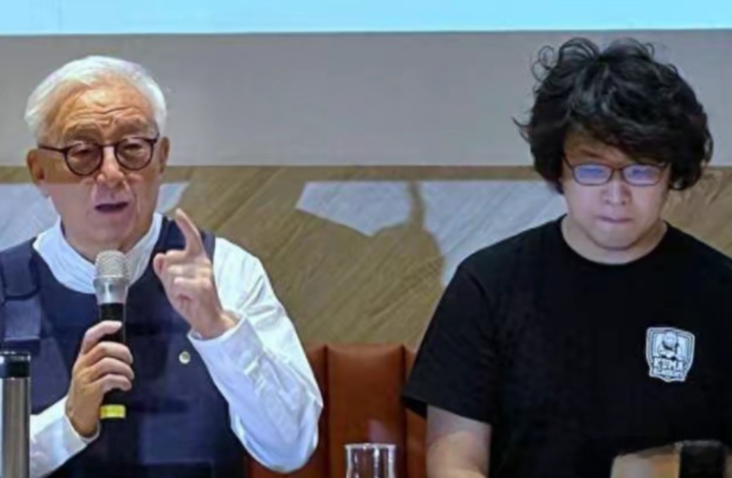 潜伏在中国的反华家族，靠大陆收入上亿，今国家出手下场大快人心。儿子做“台独”，老