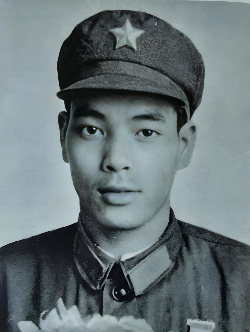 1979年，一个步兵班副班长缴获4门高射炮，团长以为他要上交，他却调转炮口，用2