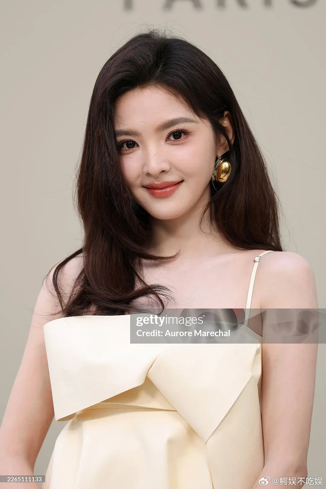 章若楠G社生图怎么感觉头大身子小