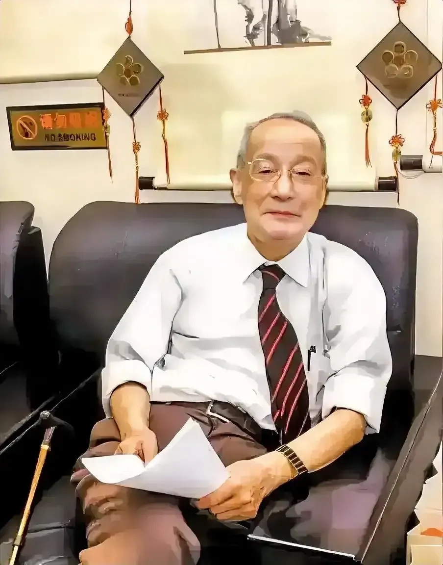 今年3月份，浙江稀土提纯核心设备离心机走私案要引起我们高度重视了，外部势力他们需